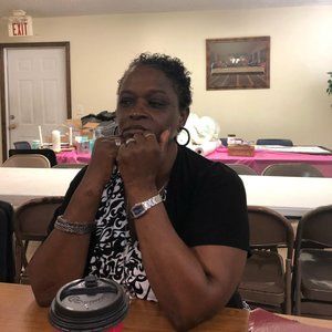 Meet your Posher, Carla